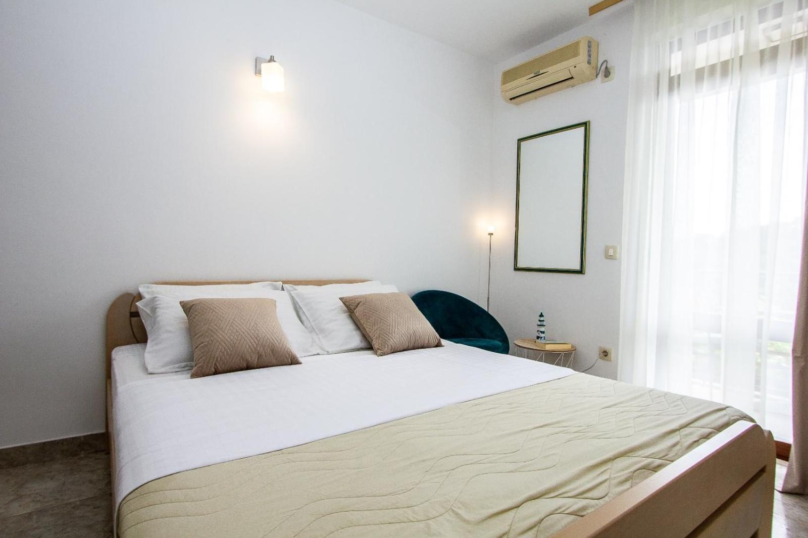 Apartments Ardura Petrovac Екстер'єр фото