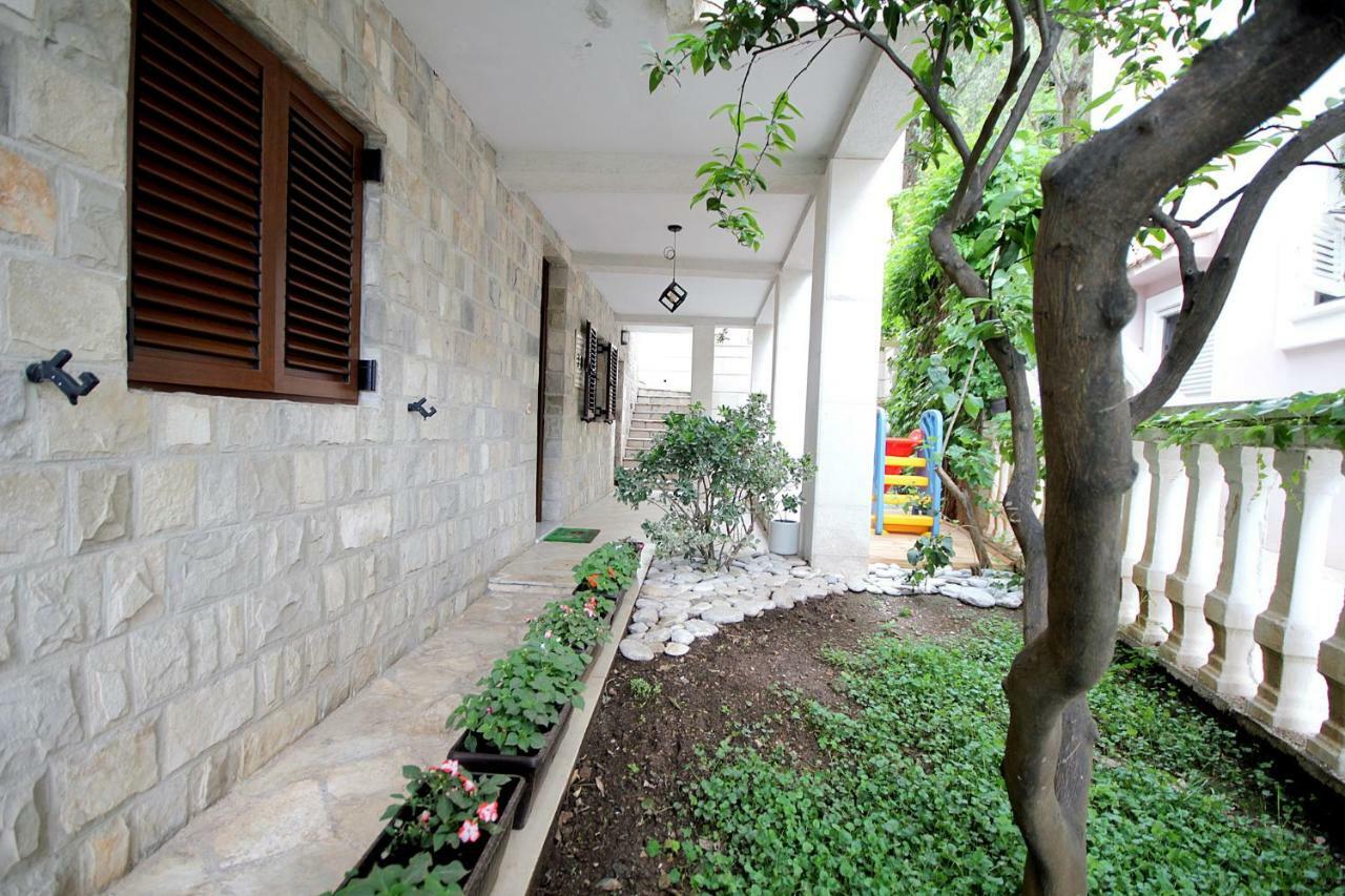 Apartments Ardura Petrovac Екстер'єр фото